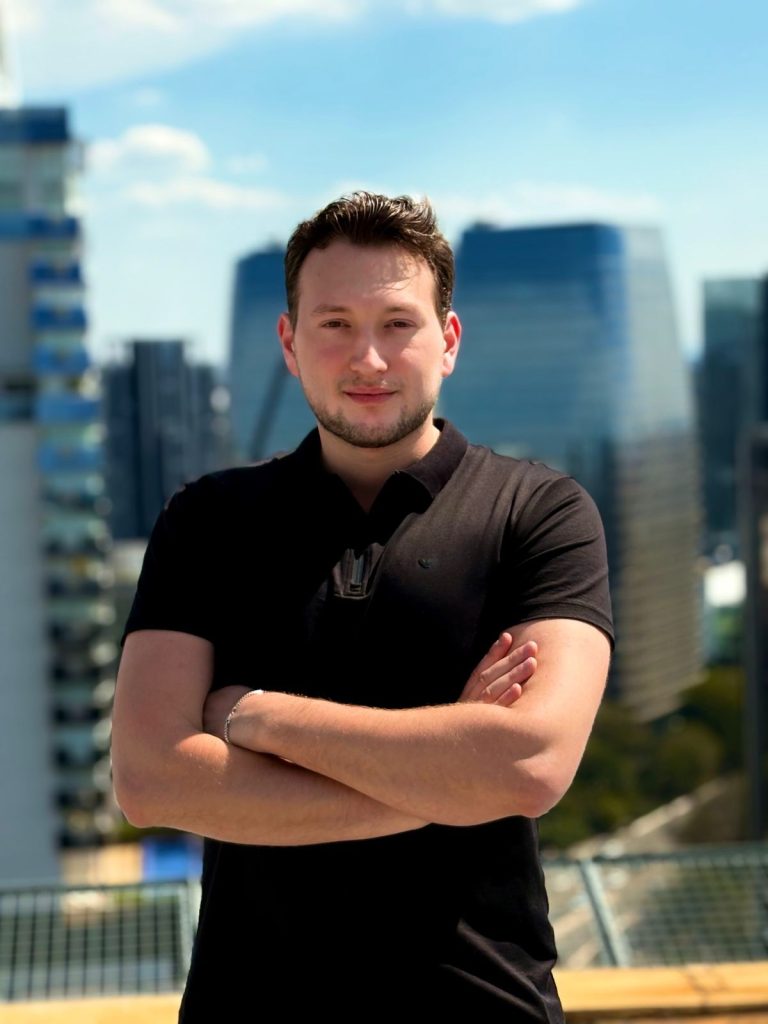 Daniel Picaglia, Founder e CEO da Digital OTT, especialista em Growth Marketing, funis de conversão e UX/UI.